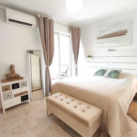 Appartement With Balcony - Sea View